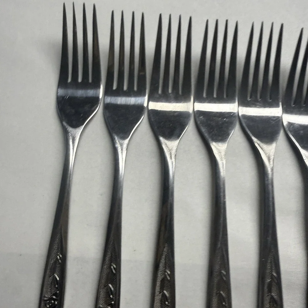 8 Vintage Customcraft CUS1 Dinner Forks Roses Stainless Steel Flatware